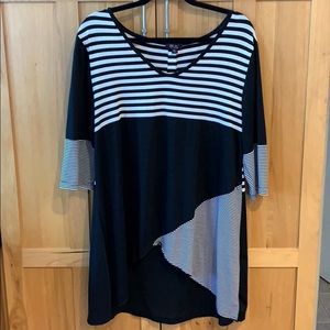 Lily by Firmiana, XL, NWOT, 3/4 sleeve tunic.